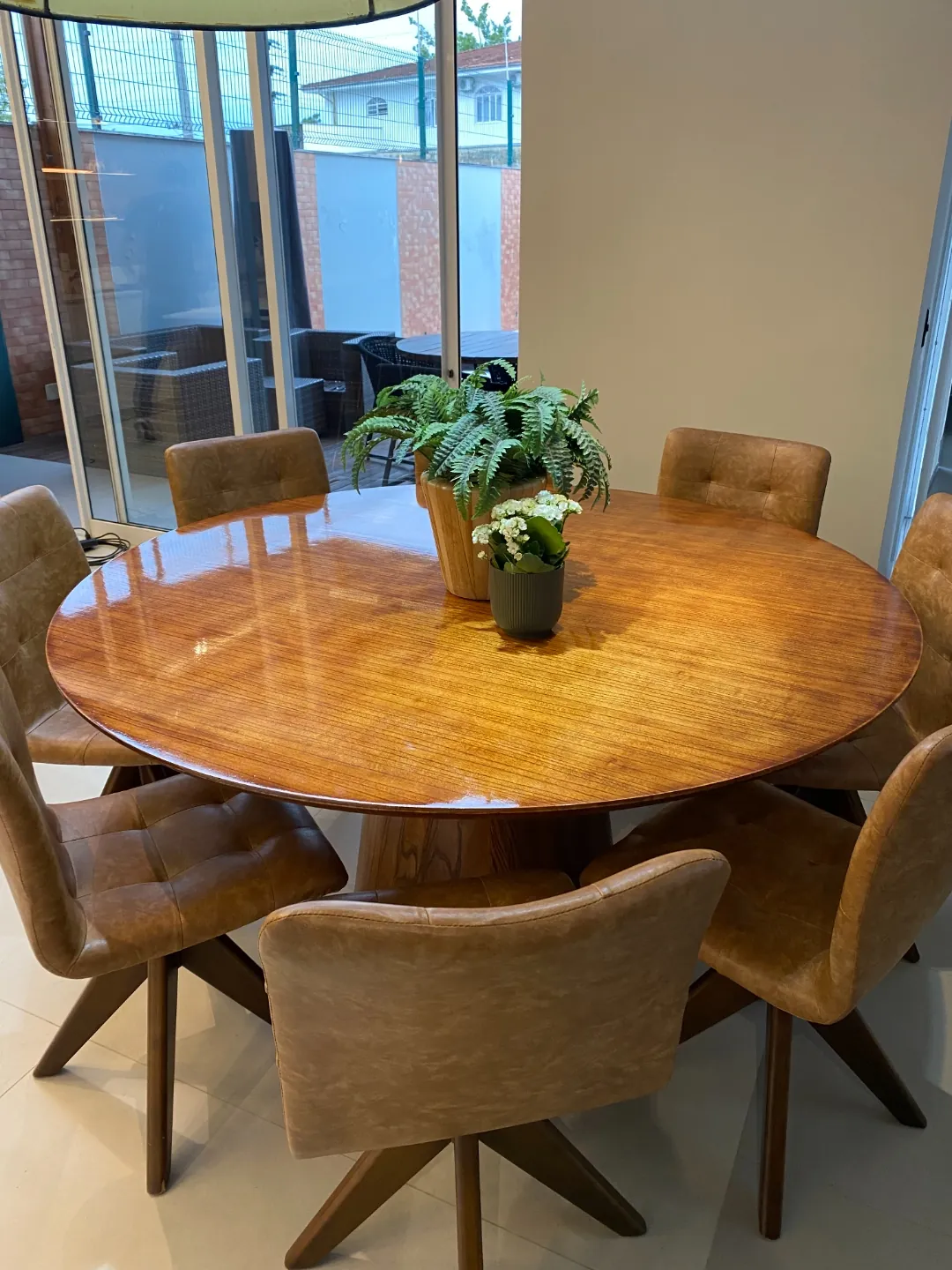 PPF Arquitetônico Gloss aplicado em mesa de madeira